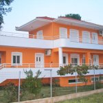 hatzi_2011_01